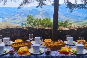 Privat Douro Valley 4WD-tur med vinprovning och picknick