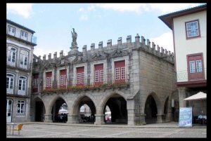 ポルト発ギマランイス州のプライベート半日ツアー