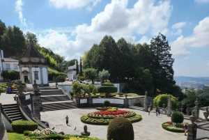 Tour Religioso Privado a Santiago Compostela y Braga