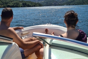 ドウロ川でのプライベートスピードボートツアー