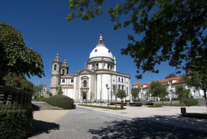 Private Tour From Porto: Guimarães and Braga with Lunch
