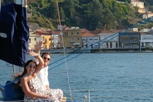 Romantische Tour auf einem luxuriösen Segelboot mit Vintage-Transfer 4H