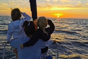 Romantische Tour auf einem luxuriösen Segelboot mit Vintage-Transfer 4H