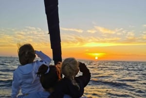 Romantic Tour on a Luxury Sailboat with Vintage Transfer 4H