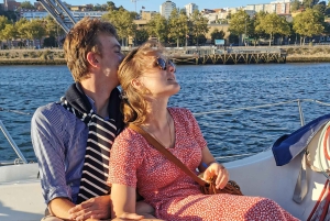 Romantic Tour on a Luxury Sailboat with Vintage Transfer 4H