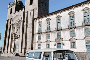 Romantic Tour on a Luxury Sailboat with Vintage Transfer 4H