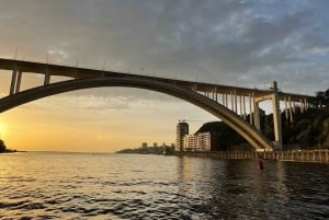 Yachtkryssning med sex broar på floden Douro i Porto