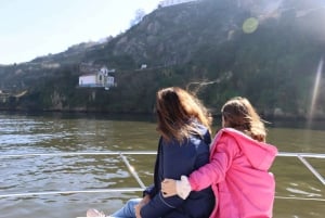 Yachtkryssning med sex broar på floden Douro i Porto
