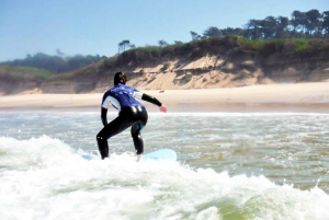 Porto: lezioni di surf con trasferimento alla Porto Surf School