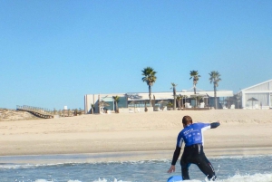 Porto: lezioni di surf con trasferimento alla Porto Surf School