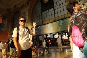 ポルトの魂：フードとワインの試飲付きウォーキングツアー