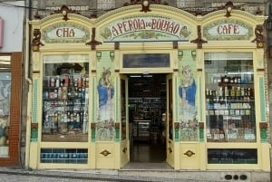 Porton historia kaakettien takana