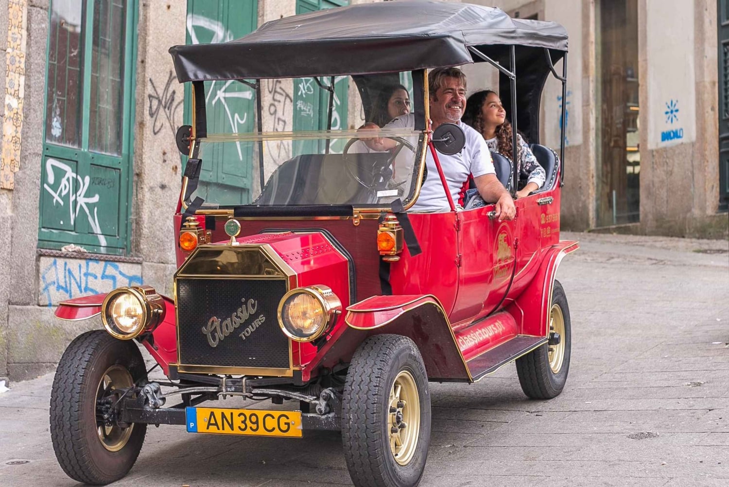 Rundresa i Porto: Klassiskt äventyr i elektrisk Tuk Tuk