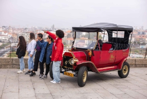 Visita Oporto: Coche Clásico + Brindis con Vino de Oporto
