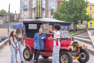 Visita Oporto: Coche Clásico + Brindis con Vino de Oporto