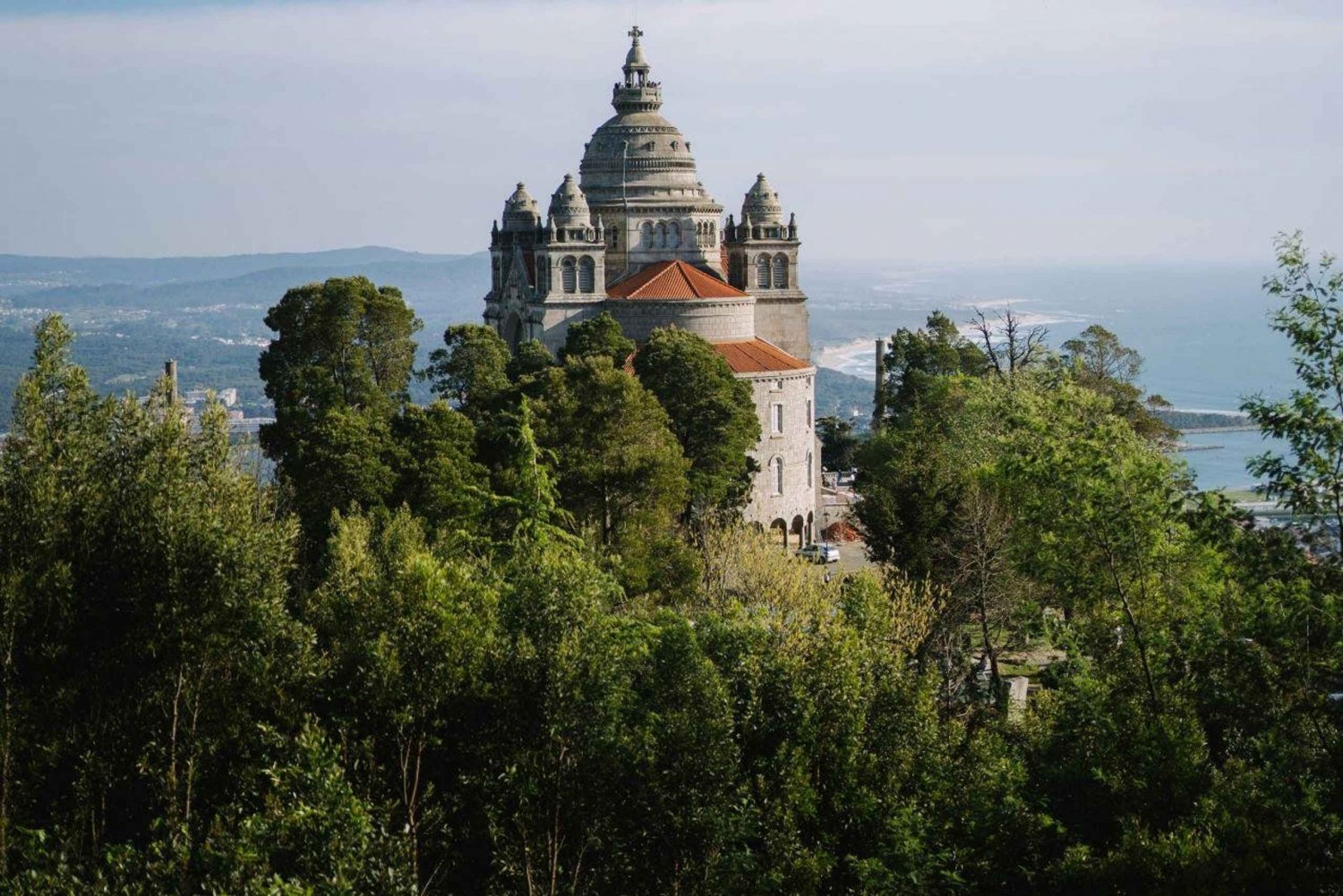 4x4 & Vinho Verde with transportation for the activity