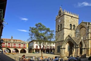 Vinho Verde 2 Wineries + Guimarães - from Porto