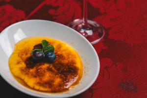 Oporto: Espectáculo de fado y cena: Una noche de fado y buena mesa