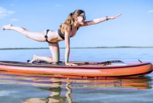 Yoga på Stand Up Paddle Board och tur med upphämtningsplats