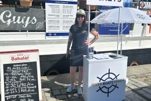 1 hour boat cruise with fragrant coffee and homemade strudel