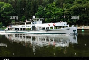 Prague: 2-Hour Historic Boat Cruise with Delicious Lunch