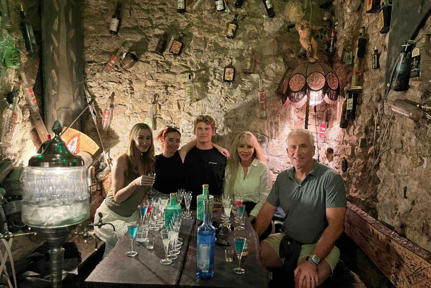 Absint-smaking i Praha: Historisk kjelleropplevelse