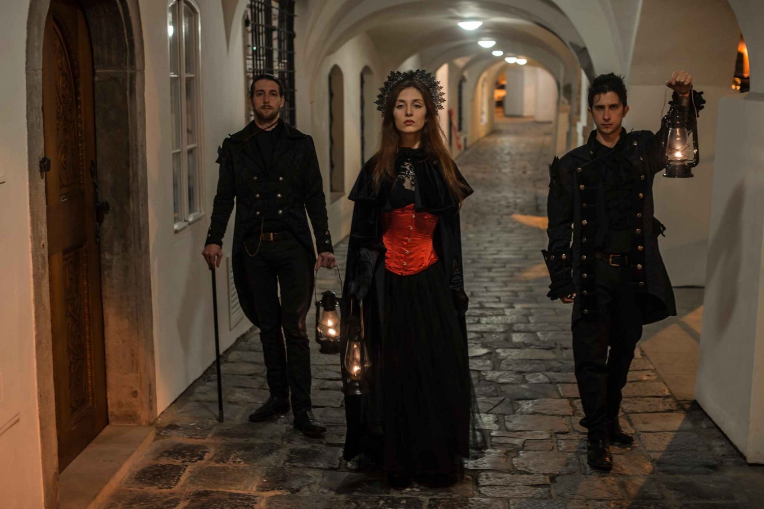 Prague: Alchemy & Mysteries Bridge and Castle Evening Tour