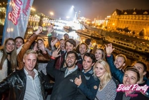 Prague: Boat Party with Unlimited Drinks & After Party Entry