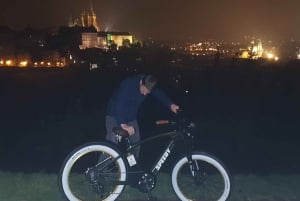 Praga Viewpoints & Historical Ebike Tour