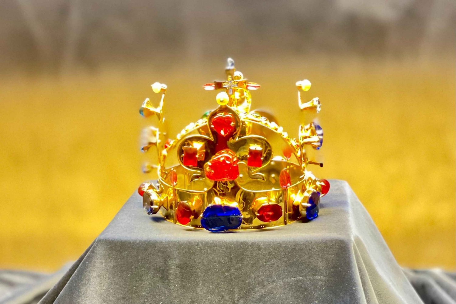 Complete Prague Castle Tour in Spanish. Entrance Fees Included