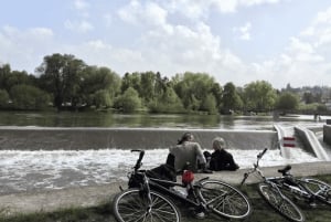 Wiejska wycieczka rowerowa z Pragi do zamku Karlstejn