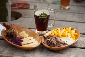 プラハからカルルシュタイン城までの田舎の自転車ツアー