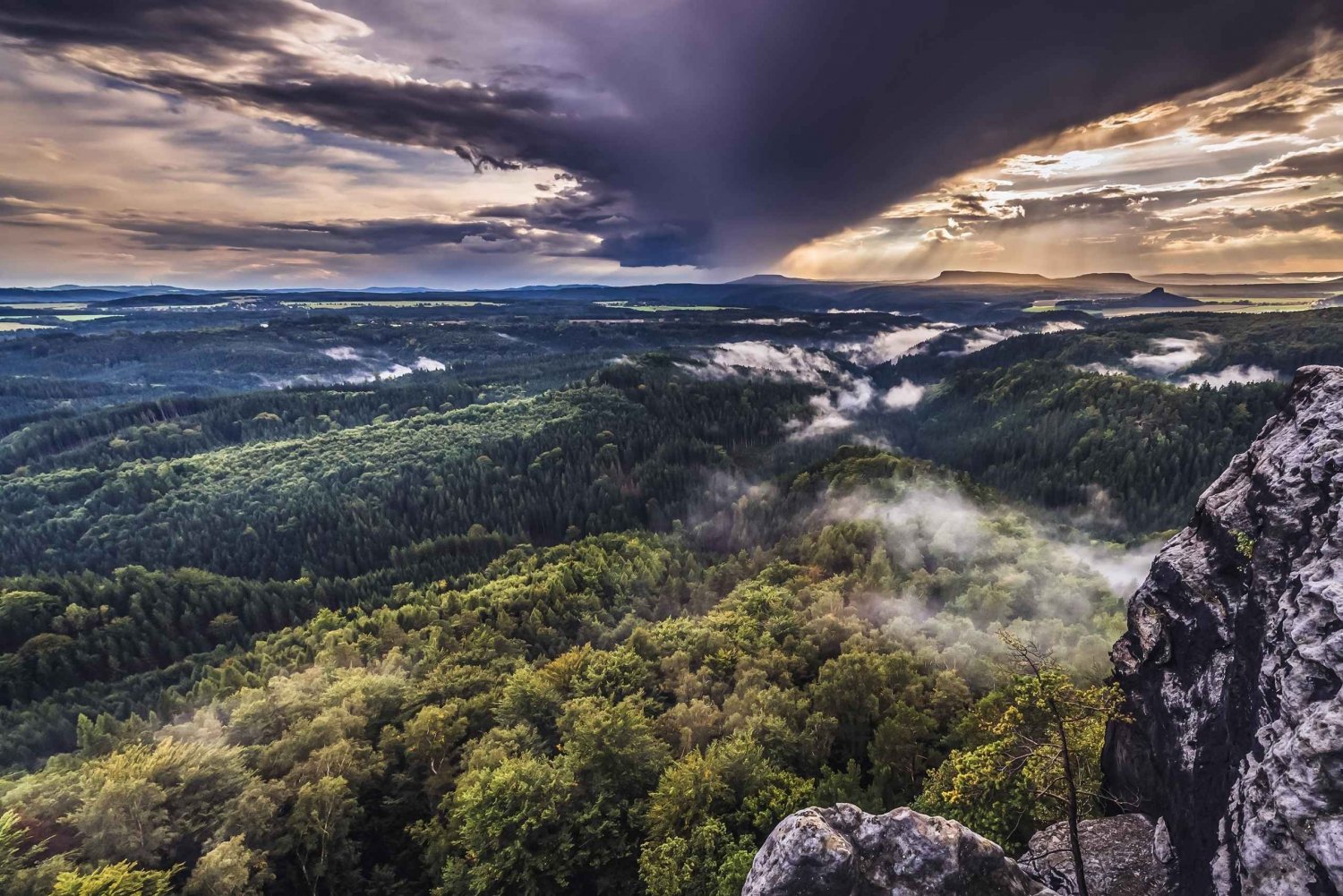 Praga: Descubre Bohemia-Tisa Rocks, Bastei & Brewery Tour