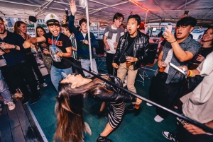 Fiesta en barco Drunken Monkey Praga: barra libre, DJ y la mejor discoteca