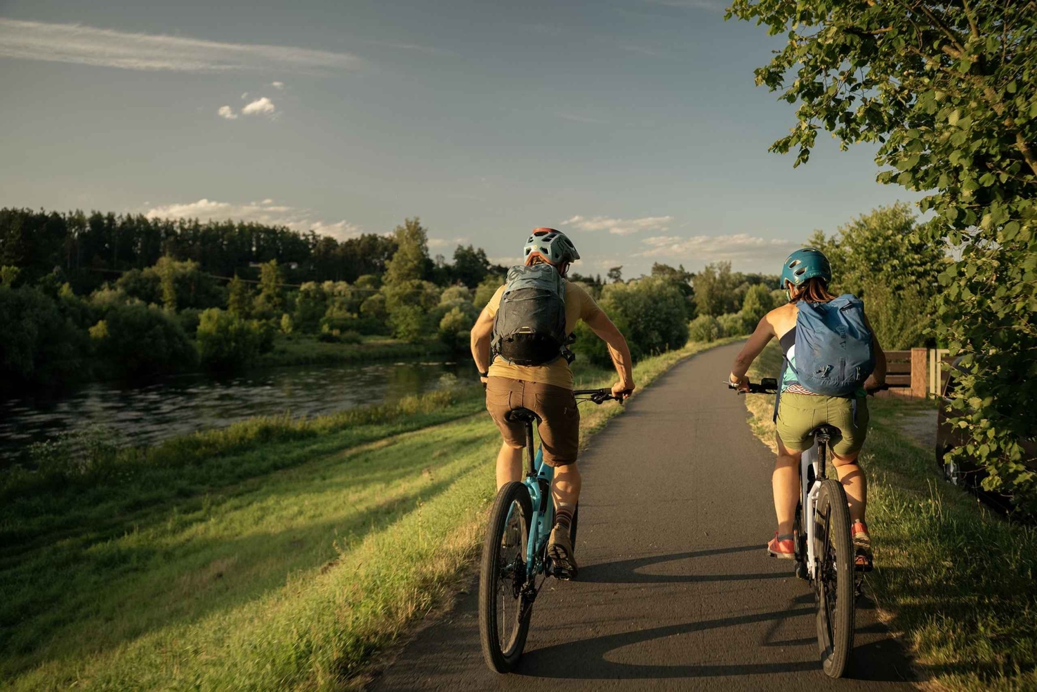 Viagem de 1 dia em E-Bike a partir de Praga: O poderoso Castelo de Karlstejn