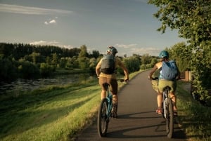 Viagem de 1 dia em E-Bike a partir de Praga: O poderoso Castelo de Karlstejn