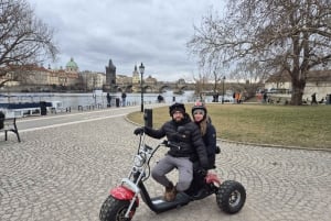 Prag: Geführte Sightseeingtour mit dem Elektro-Dreirad