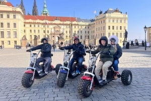 Prag: Geführte Sightseeingtour mit dem Elektro-Dreirad