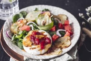 Evening cruise through Prague with 3-course served menu