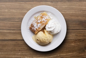 Evening cruise through Prague with 3-course served menu