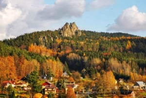 Da Praga: Paradiso boemo - Escursione a piedi di un giorno intero