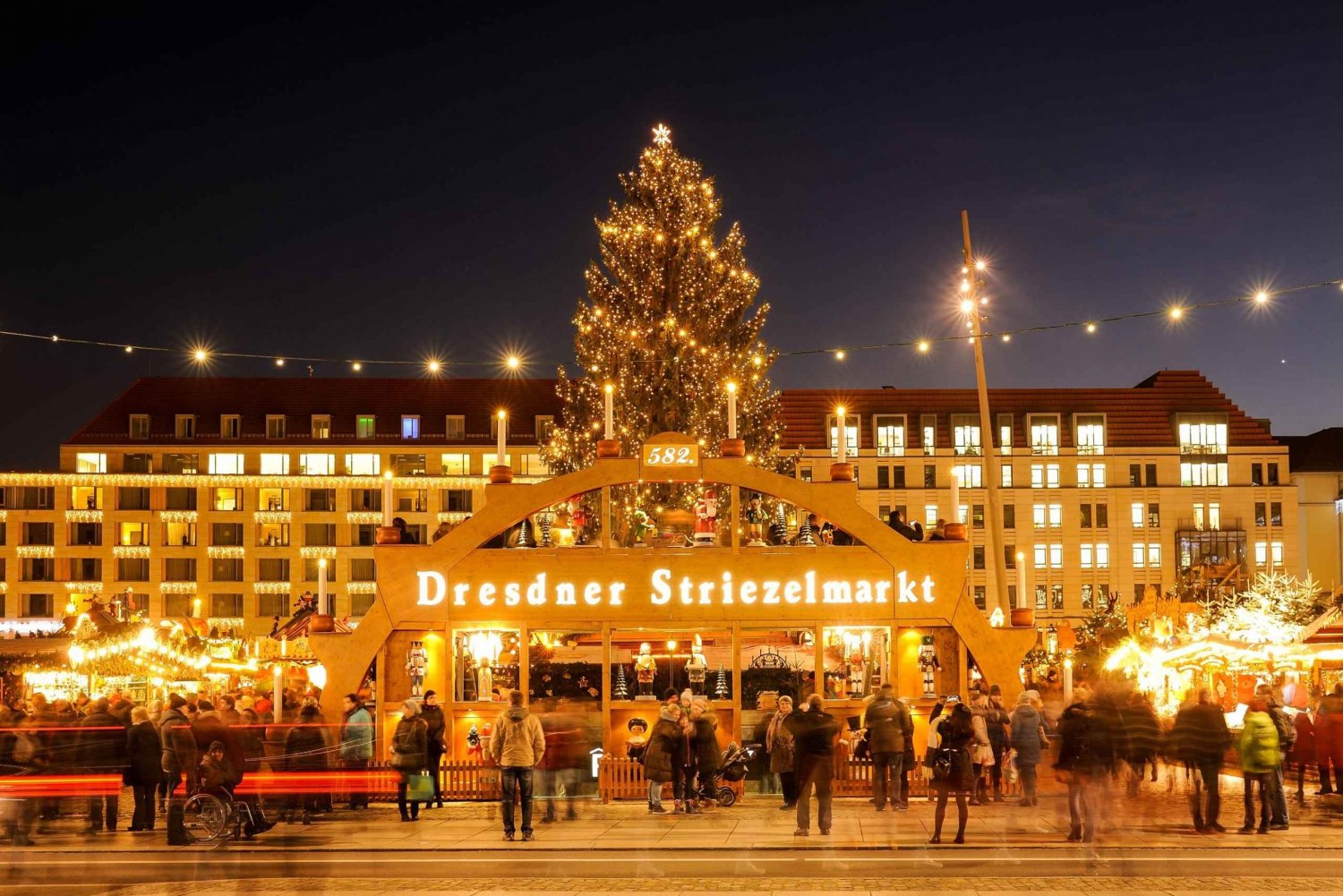 From Prague: Dresden Xmas Market & Saxon Switzerland Tour