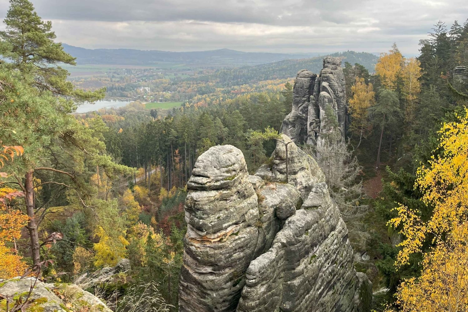 A partir de Praga: Caminhada, castelo e cervejaria no Paraíso da Boémia