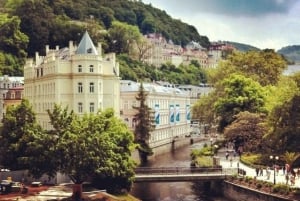 Prague: Karlovy Vary Day Trip with Watchtower and Funicular