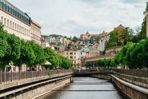 Prague: Karlovy Vary Day Trip with Watchtower and Funicular