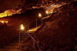 Vanuit Praag: Kleine groep Koneprusy Grotten & Kasteel Karlstejn
