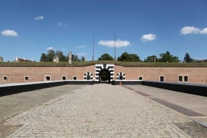 De Praga: Excursão 1 Dia ao Campo de Concentração de Terezín