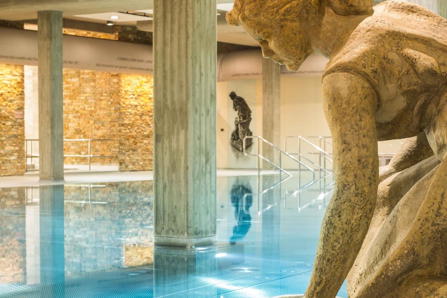 Prahasta termiseen kylpylään ja boutique-viinitilaan