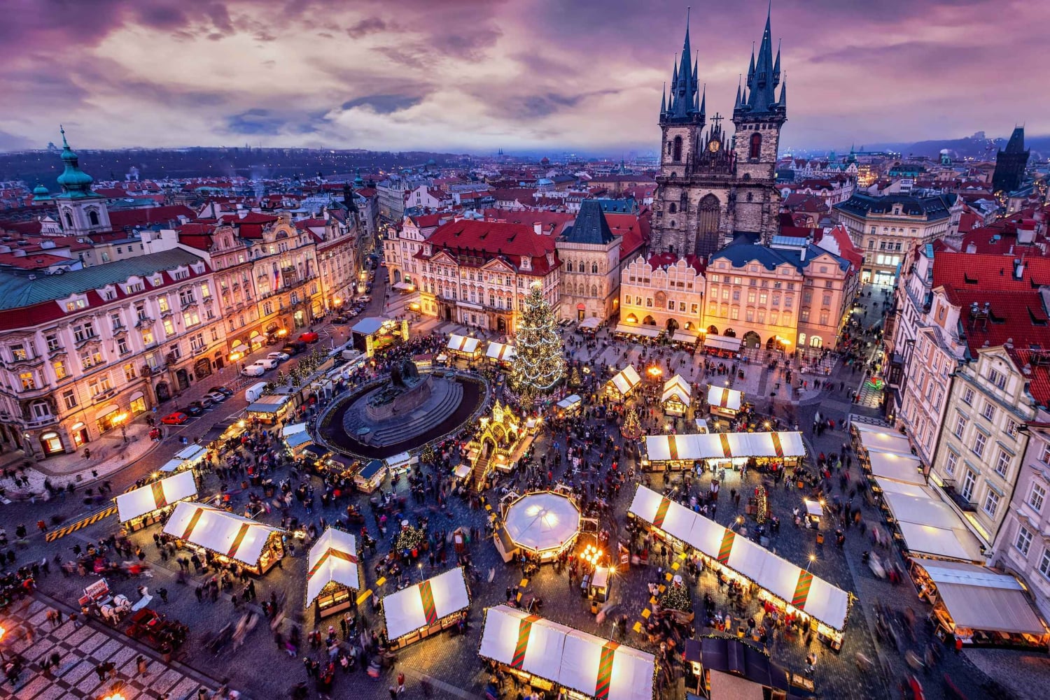 From Vienna: Prague Christmas Market & City Guided Tour