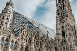 Vienna: Prague Full-Day Guided Tour